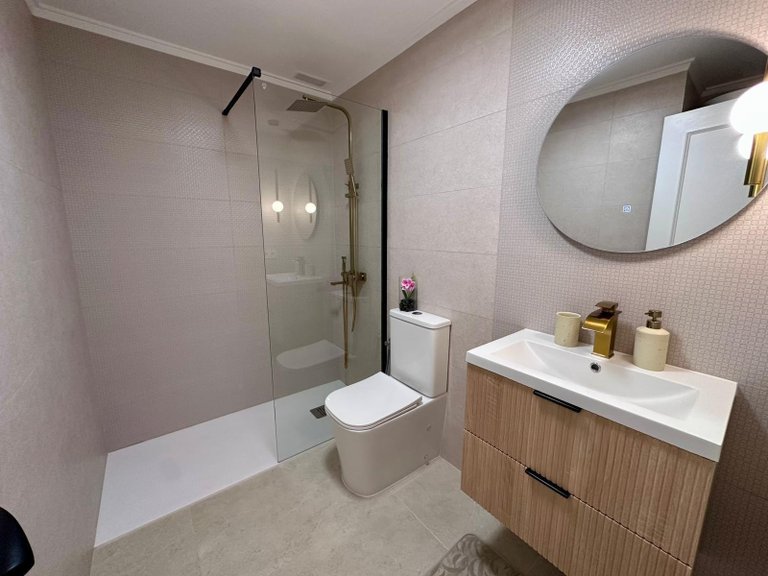 Apartment for Sale in Torrevieja, Alicante 37