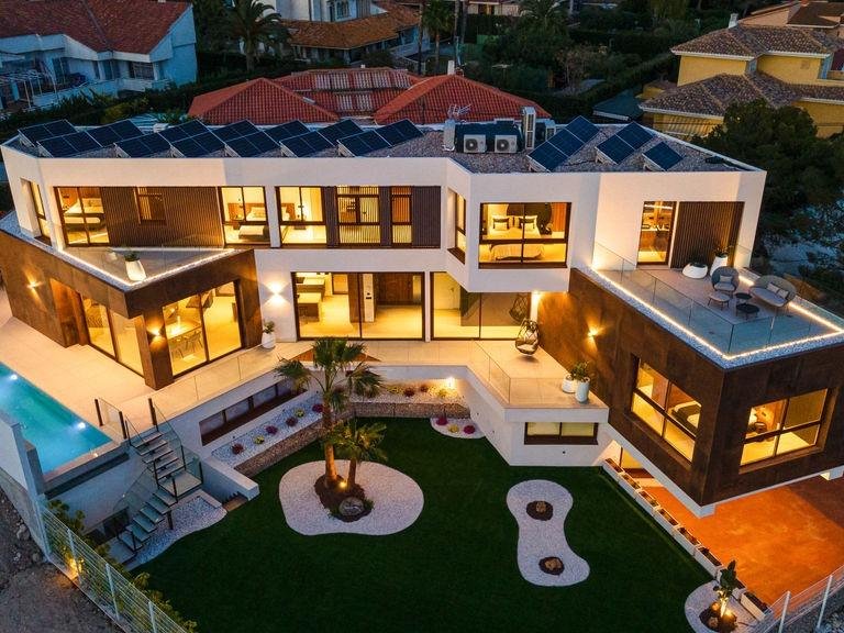 Villa for Sale in Benidorm, Alicante 1