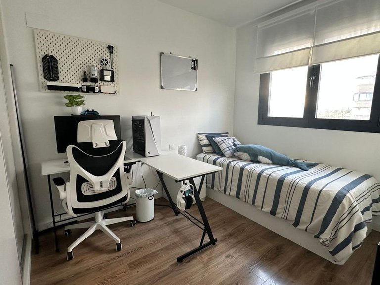 Apartment for Sale in Alicante, Alicante 11