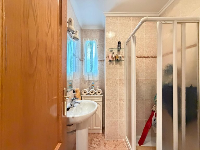 Apartment for Sale in Torrevieja, Alicante 12