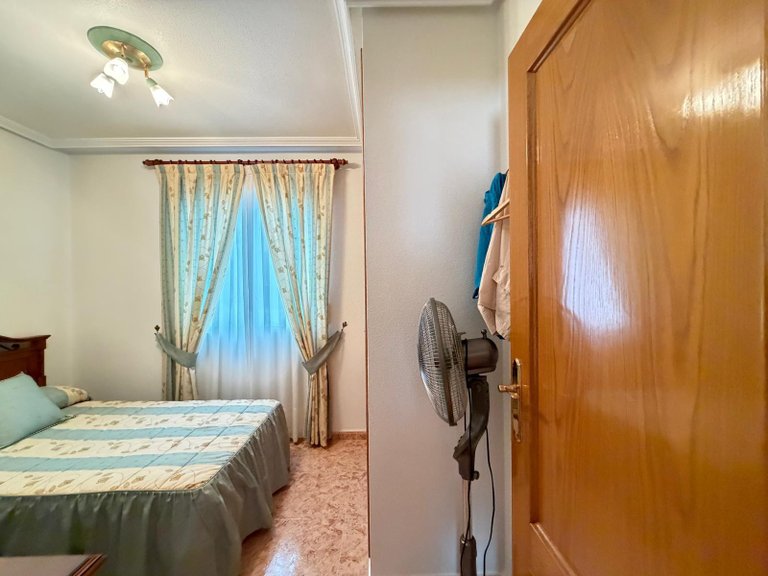 Apartment for Sale in Torrevieja, Alicante 35