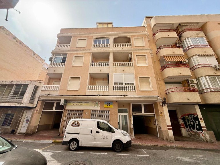 Penthouse for Sale in Torrevieja, Alicante 32