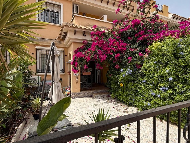Villa for Sale in Torrevieja, Alicante 1