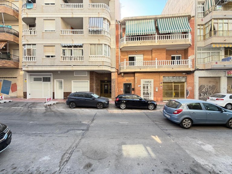 Apartment for Sale in Torrevieja, Alicante 45