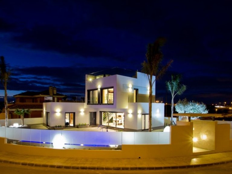 Villa for Sale in Orihuela Costa, Alicante 7