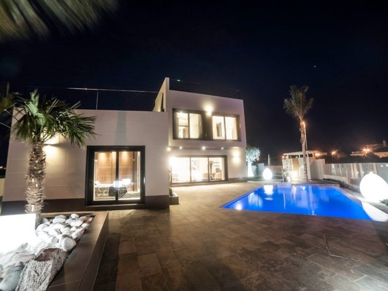 Villa for Sale in Orihuela Costa, Alicante 8