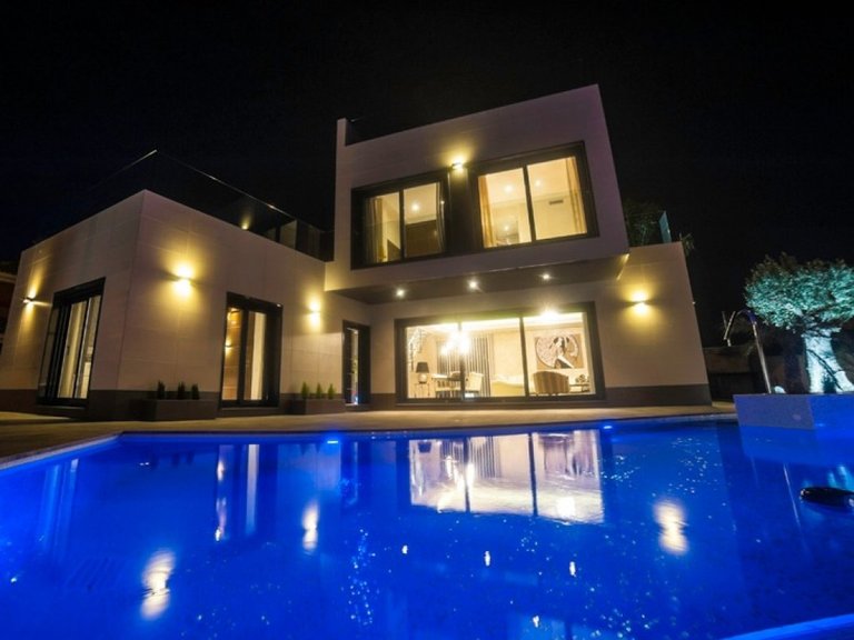 Villa for Sale in Orihuela Costa, Alicante 9