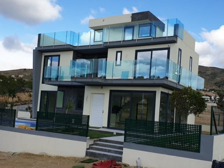 Villa for Sale in Finestrat, Alicante 11