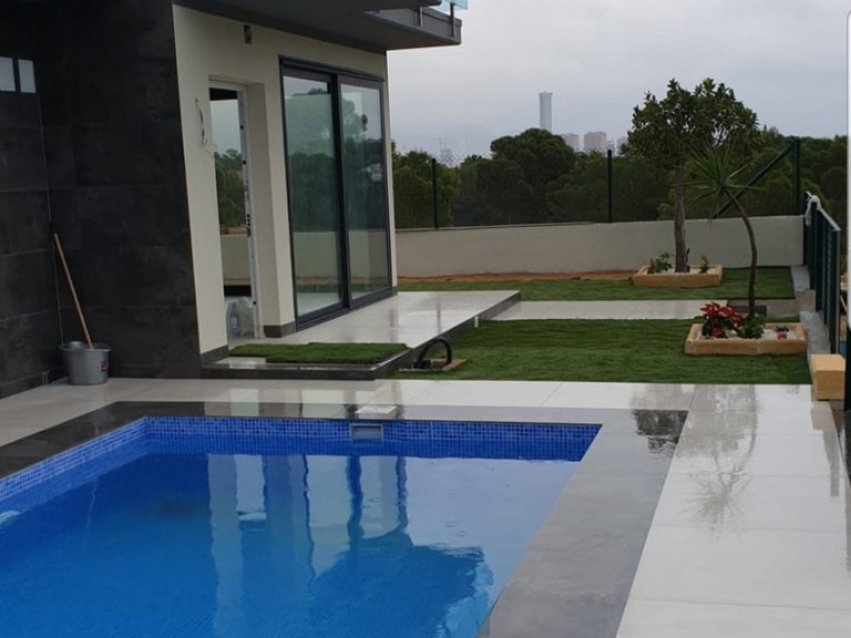 Villa for Sale in Finestrat, Alicante 3