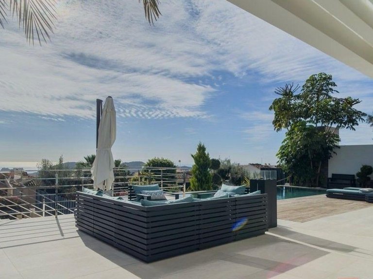 Villa for Sale in Finestrat, Alicante 4