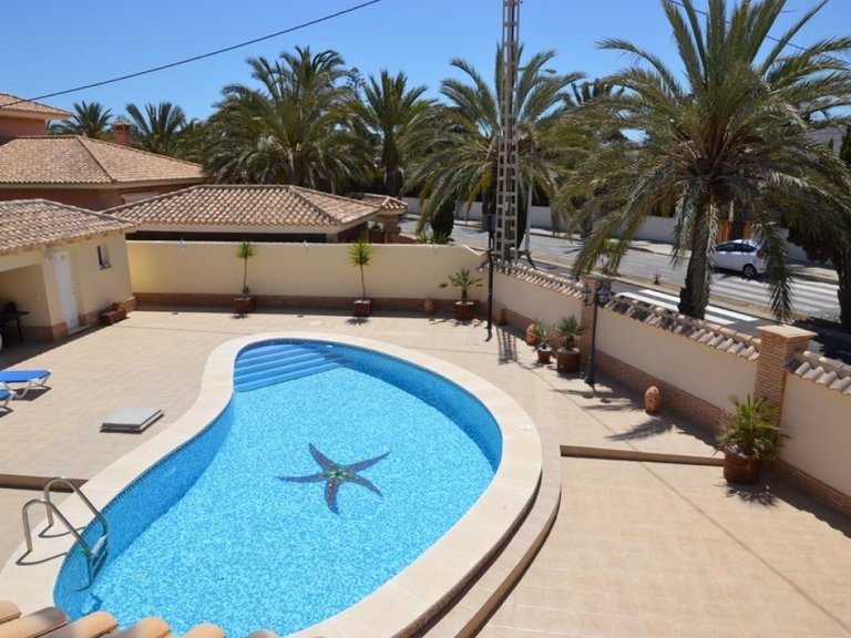 Villa for Sale in Cabo Roig, Alicante 3