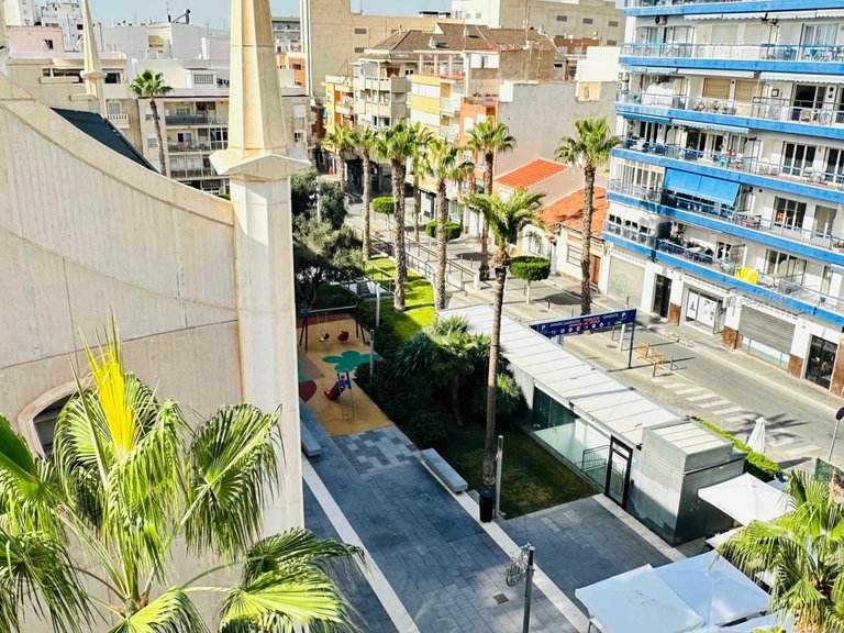 Apartment for Sale in Costa Blanca Torrevieja, Alicante 29