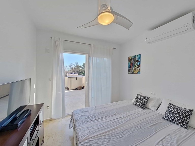 Villa for Sale in Orihuela Costa, Alicante 10