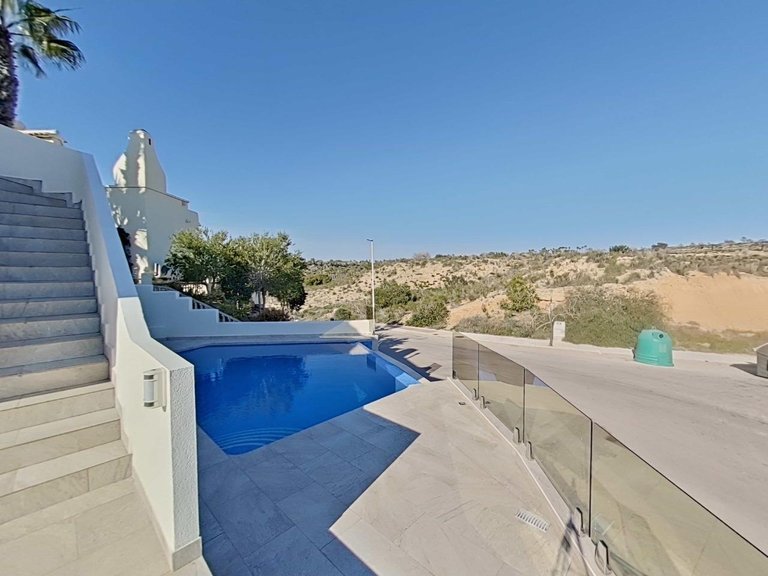 Villa for Sale in Orihuela Costa, Alicante 28