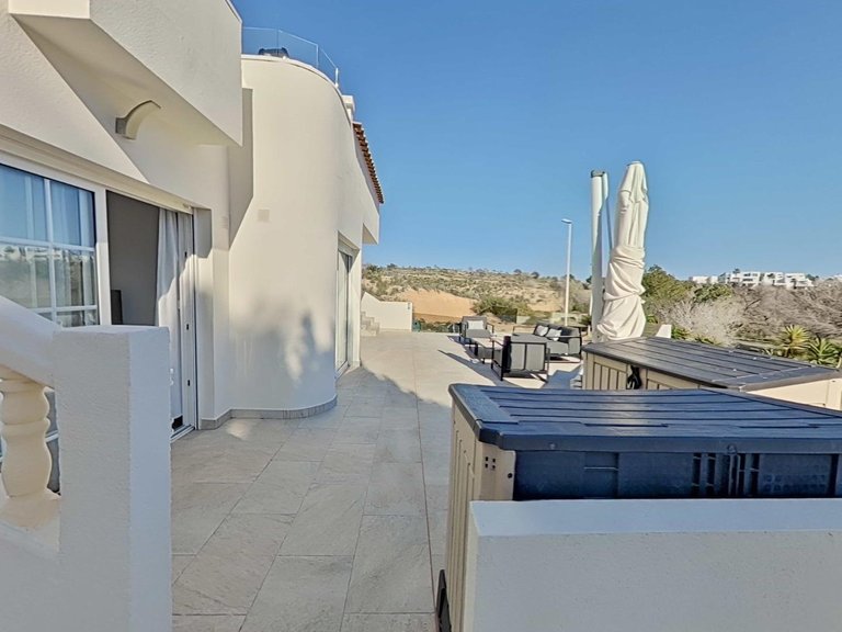 Villa for Sale in Orihuela Costa, Alicante 8