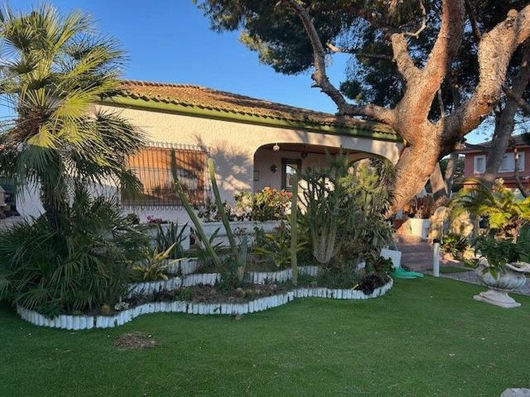 Villa for Sale in Campoamor, Alicante 2