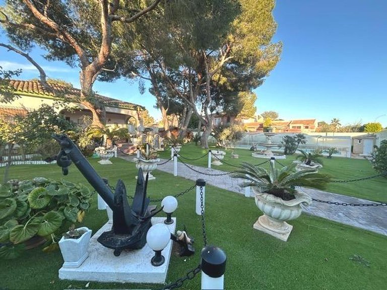 Villa for Sale in Campoamor, Alicante 4