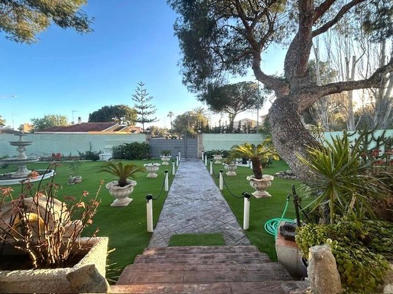 Villa for Sale in Campoamor, Alicante 5