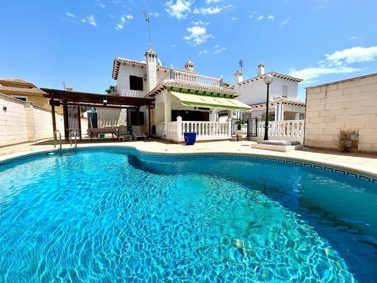 Villa for Sale in Orihuela Costa, Alicante 19