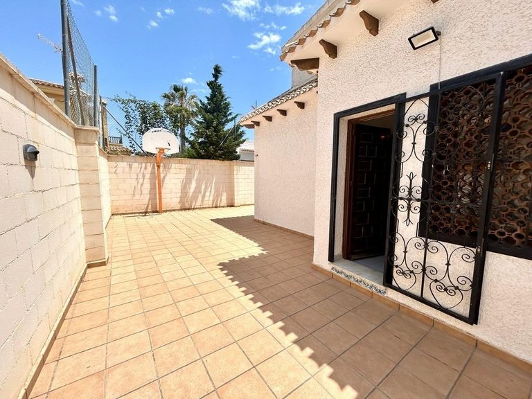 Villa for Sale in Orihuela Costa, Alicante 23