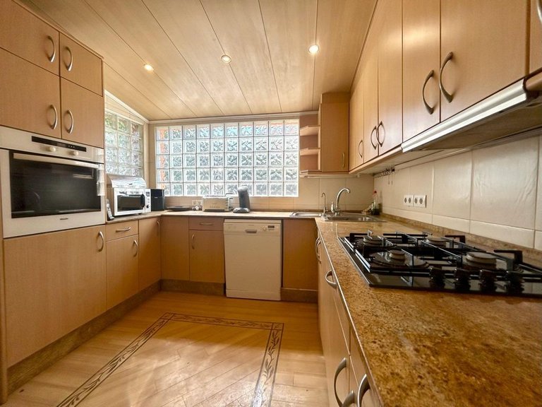 Villa for Sale in Cabo Roig, Alicante 28