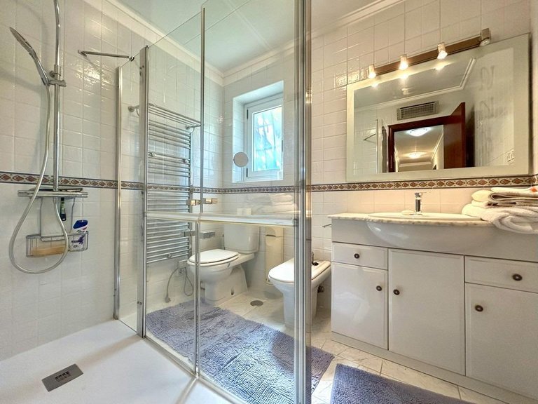 Villa for Sale in Cabo Roig, Alicante 38