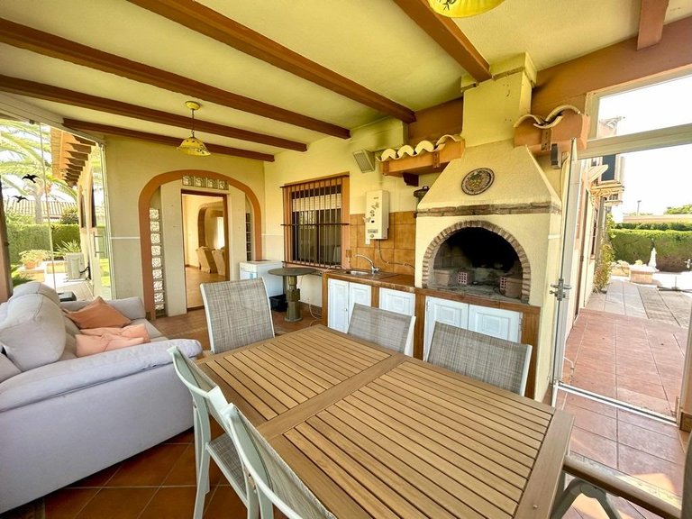 Villa for Sale in Cabo Roig, Alicante 40