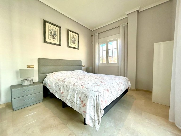 Apartment for Sale in Cabo Roig, Alicante 18