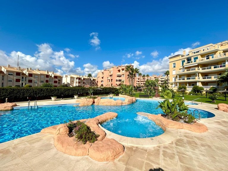 Apartment for Sale in Cabo Roig, Alicante 33