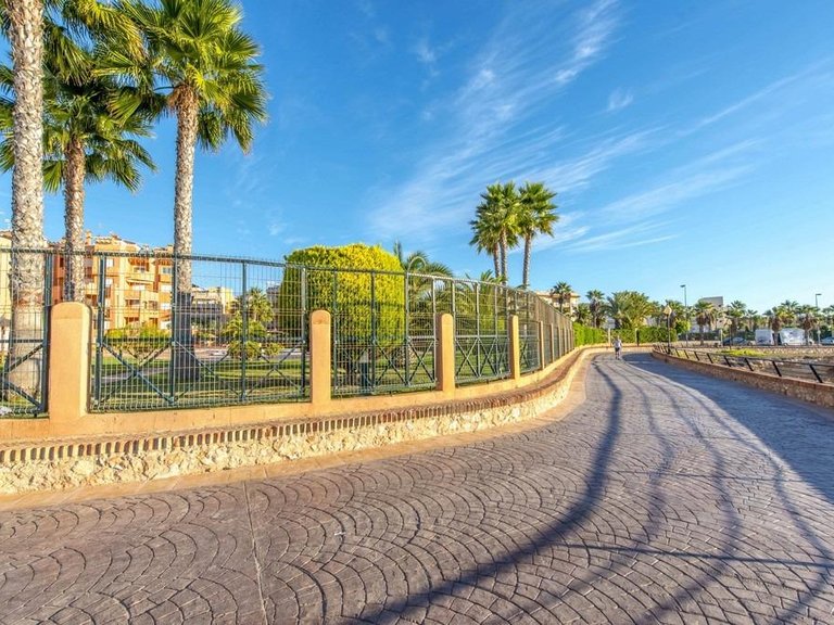 Apartment for Sale in Cabo Roig, Alicante 39