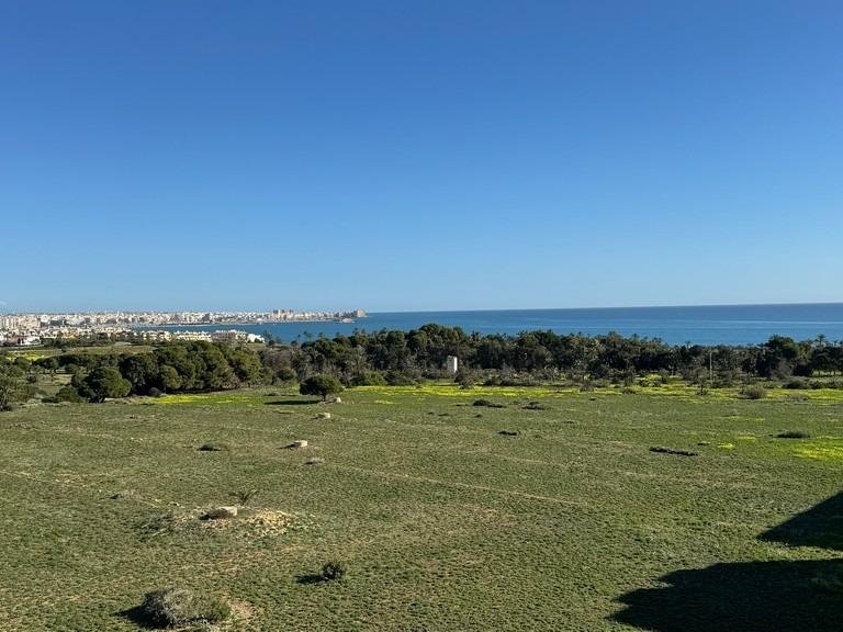 Apartment for Sale in Torrevieja, Alicante 25