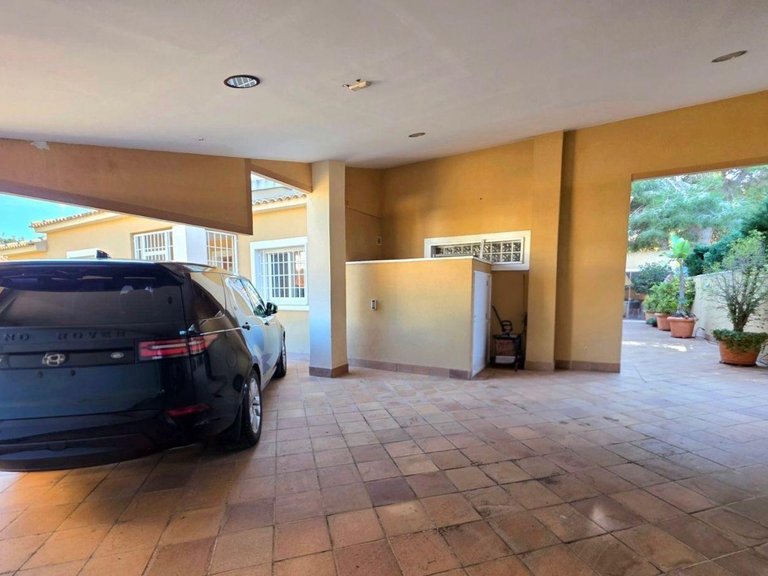 Villa for Sale in Campoamor, Alicante 27