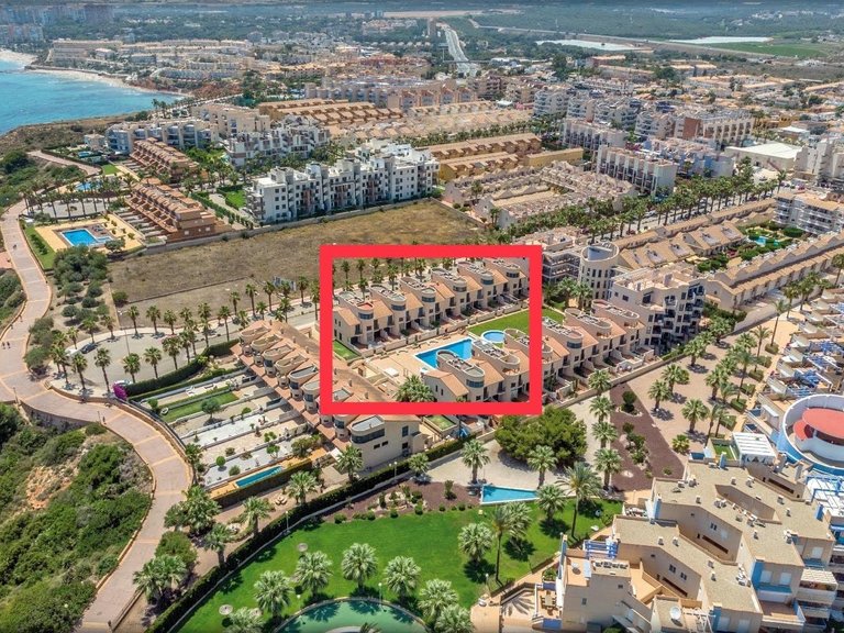 Town House for Sale in Cabo Roig, Alicante 2
