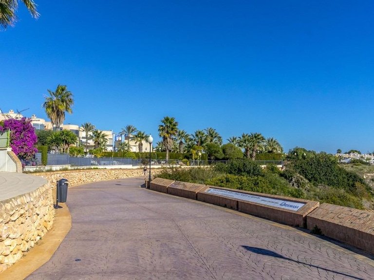 Town House for Sale in Cabo Roig, Alicante 27