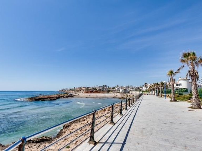 Town House for Sale in Orihuela Costa, Alicante 40