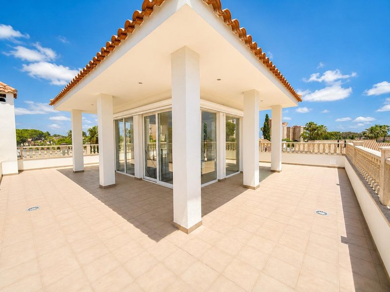 Villa for Sale in Campoamor, Alicante 36