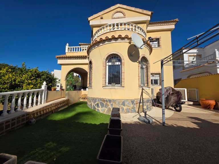 Villa for Sale in Costa Blanca Orihuela Costa, Alicante 4
