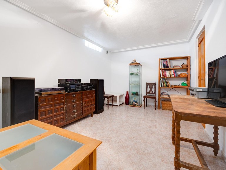 Villa for Sale in Torrevieja, Alicante 17
