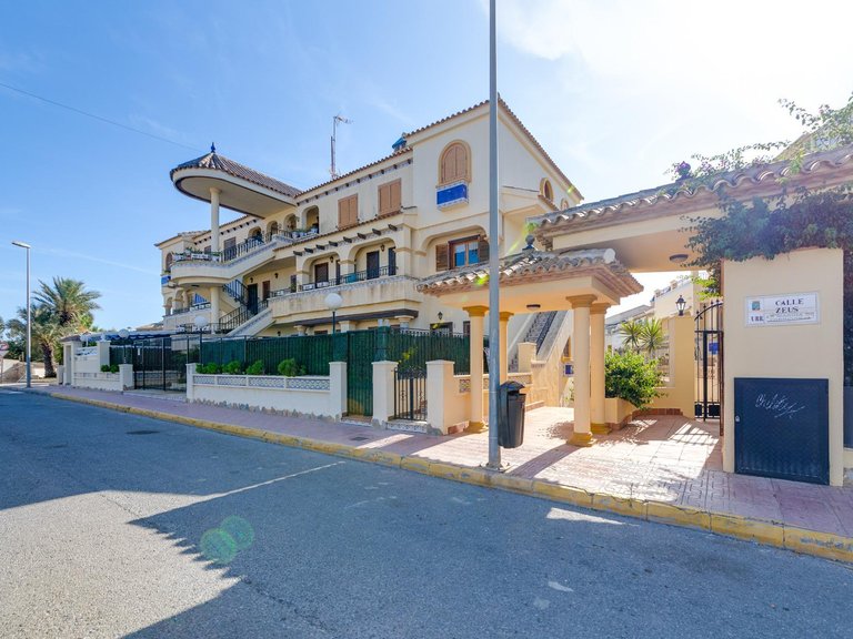 Villa for Sale in Torrevieja, Alicante 26