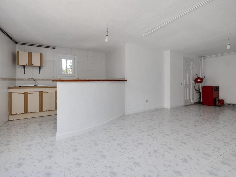 Villa for Sale in Costa Blanca Torrevieja, Alicante 18