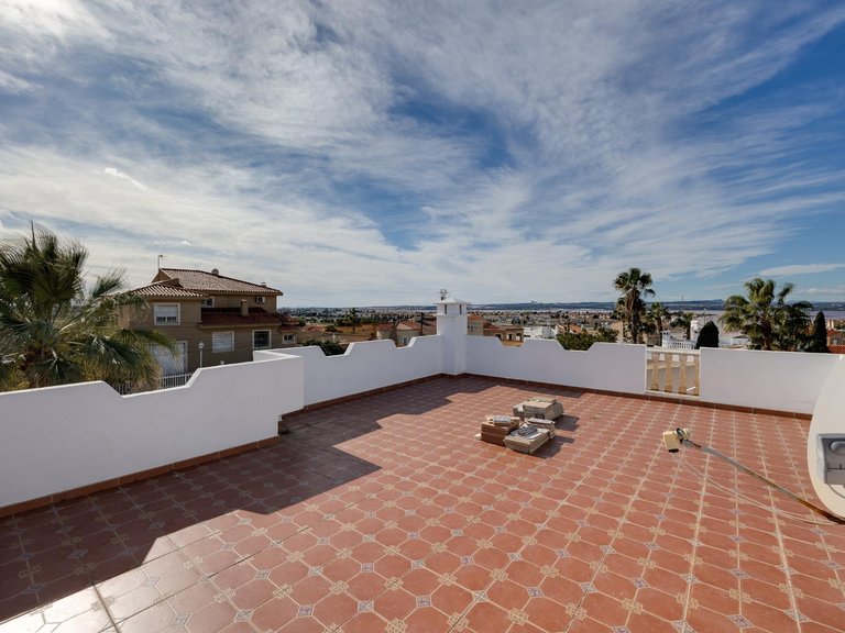 Villa for Sale in Costa Blanca Torrevieja, Alicante 30