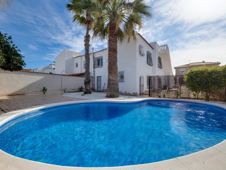 Villa for Sale in Costa Blanca Torrevieja, Alicante 43