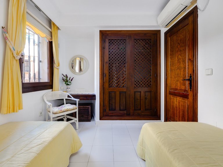 Apartment for Sale in Costa Blanca Torrevieja, Alicante 23