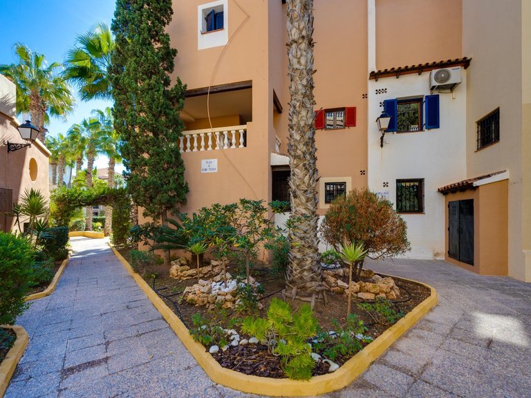 Apartment for Sale in Costa Blanca Torrevieja, Alicante 31