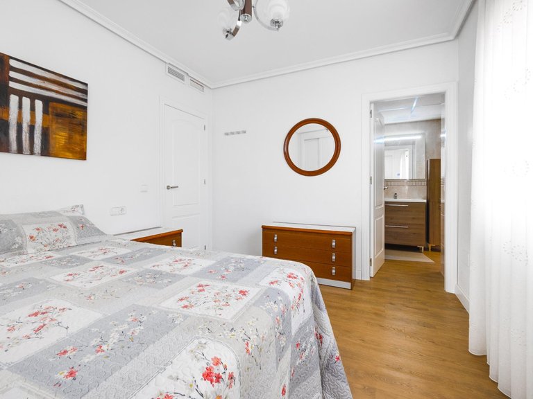 Apartment for Sale in Torrevieja, Alicante 18