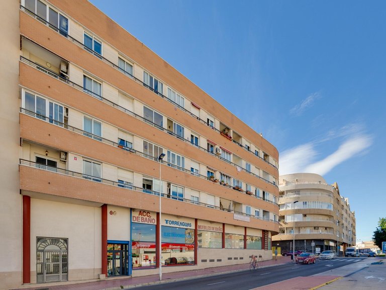 Apartment for Sale in Torrevieja, Alicante 26