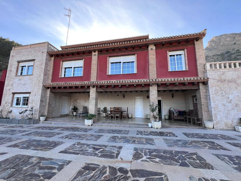 Villa for Sale in Inland Orihuela, Alicante 1
