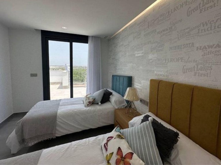 Villa for Sale in Costa Blanca Torrevieja, Alicante 12