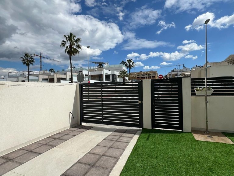 Villa for Sale in Costa Blanca Benijofar, Alicante 3