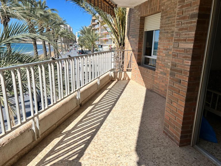 Apartment for Sale in Costa Blanca Torrevieja, Alicante 1